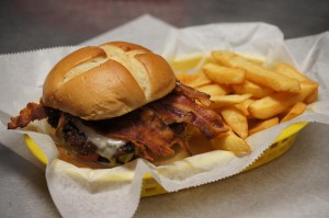 bacon cheeseburger  with steak fries